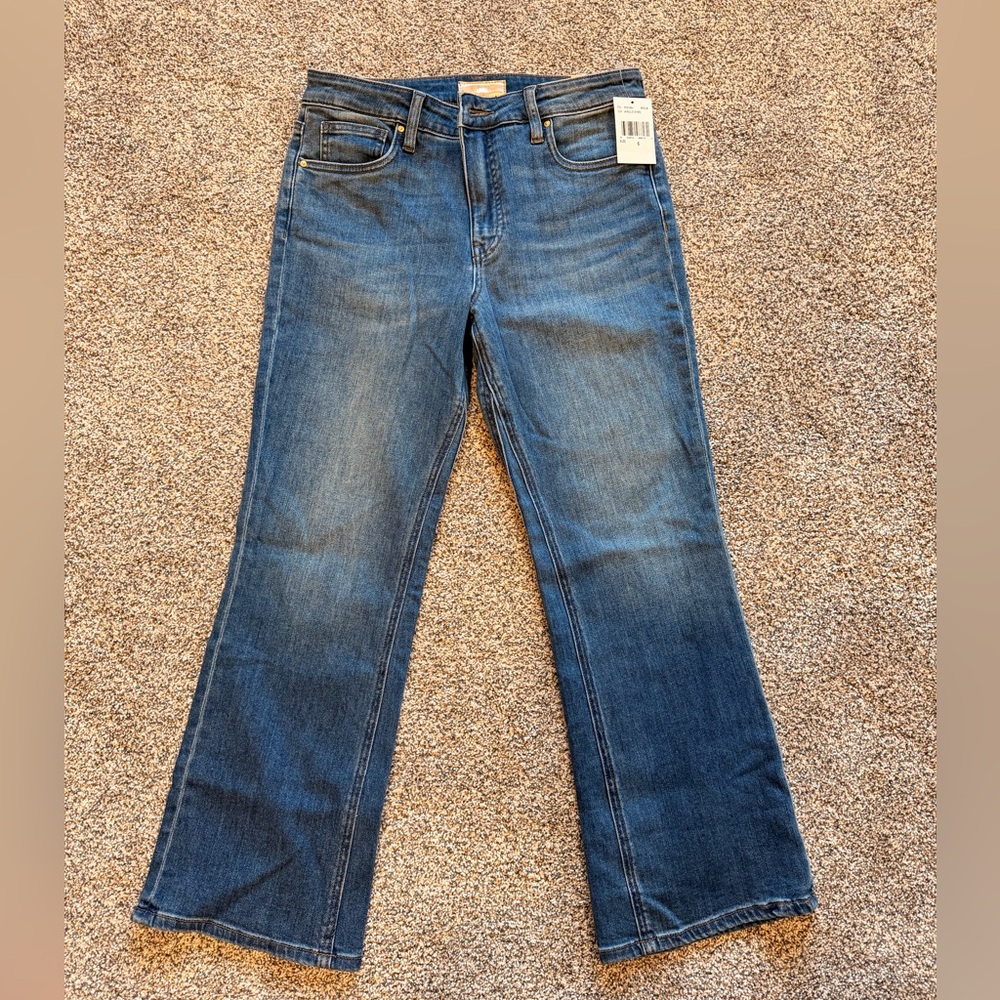 NWT Kut from the cloth Kelsey high waisted fab ab ankle flare. Size 6.